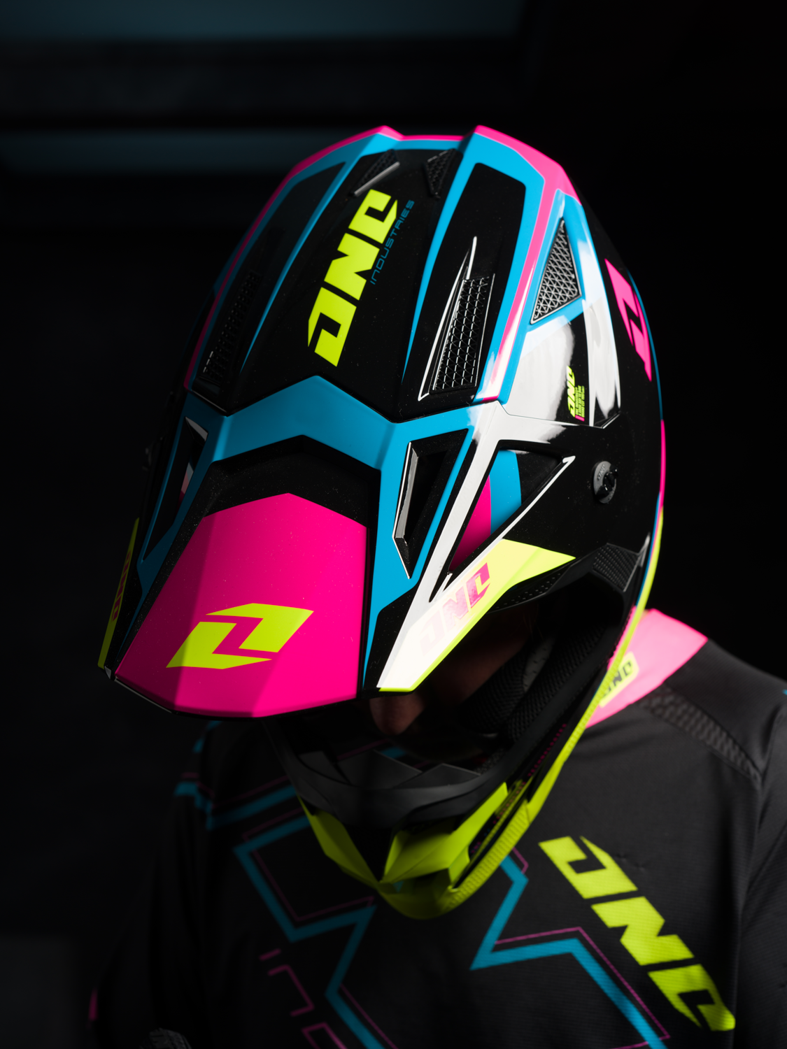 X-297 HELMET - TAZER NEON – ONEIND RIDER SUPPORT