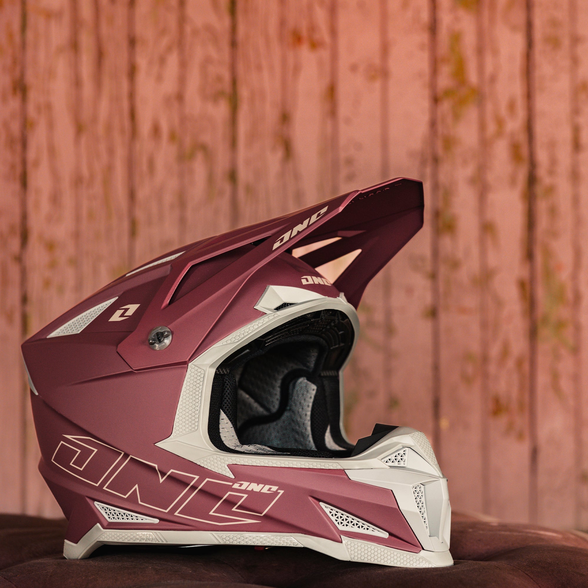 X-297 HELMET - HORIZON BLACK CHERRY – ONEIND RIDER SUPPORT