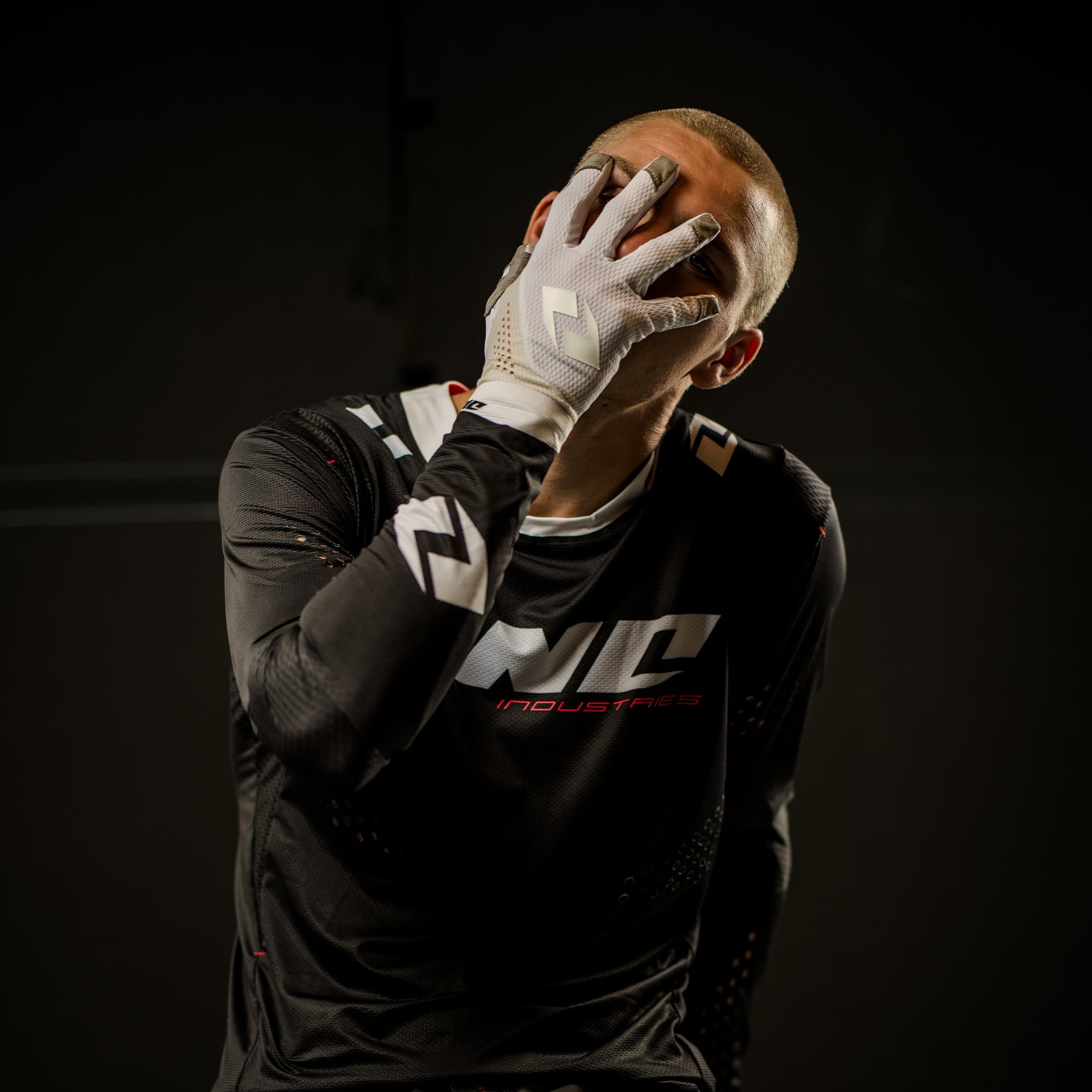 国内外の人気 Glove V-197 - SUPPORT RIDER ONEIND – WHITE ICE ウェア
