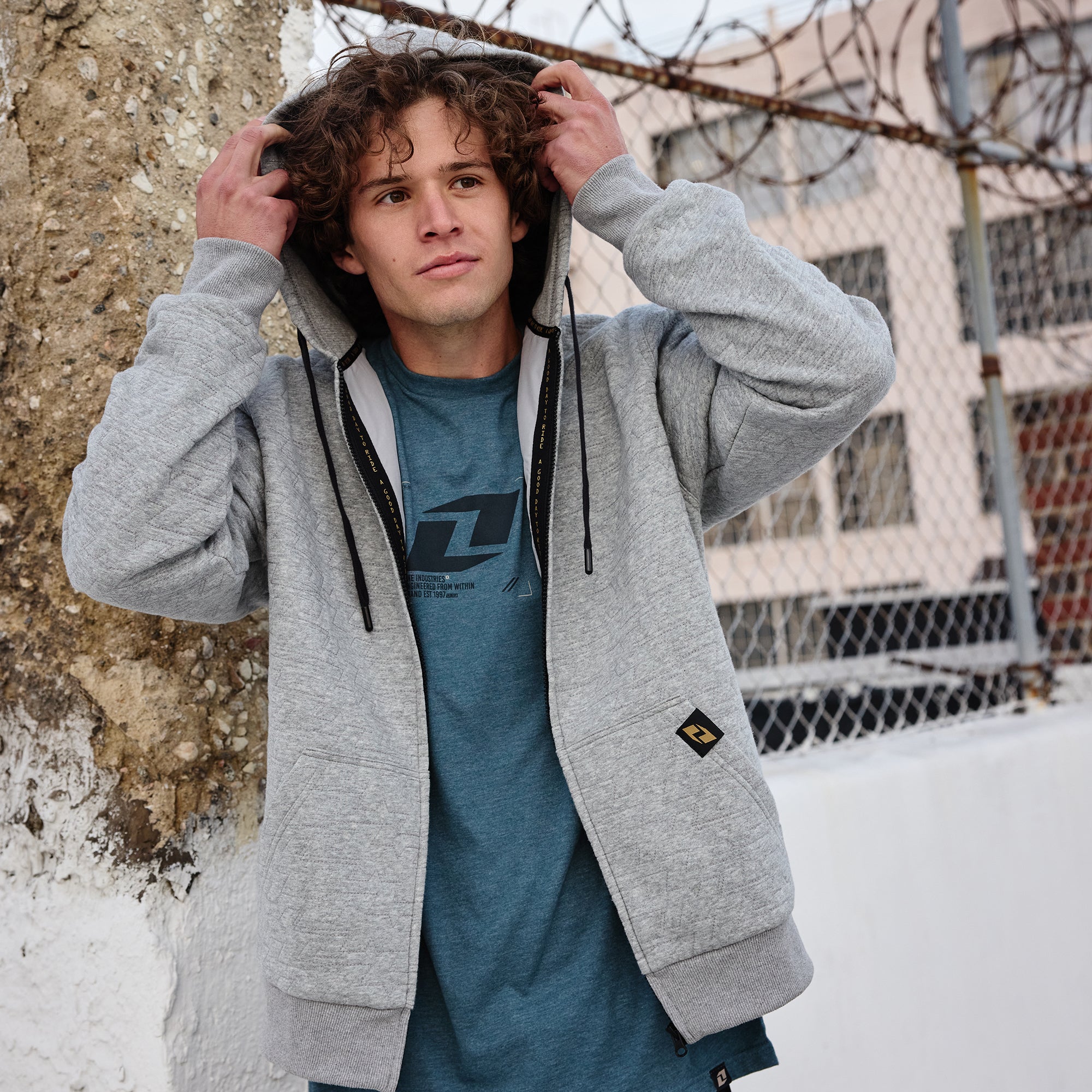 REPEAT HOODIE