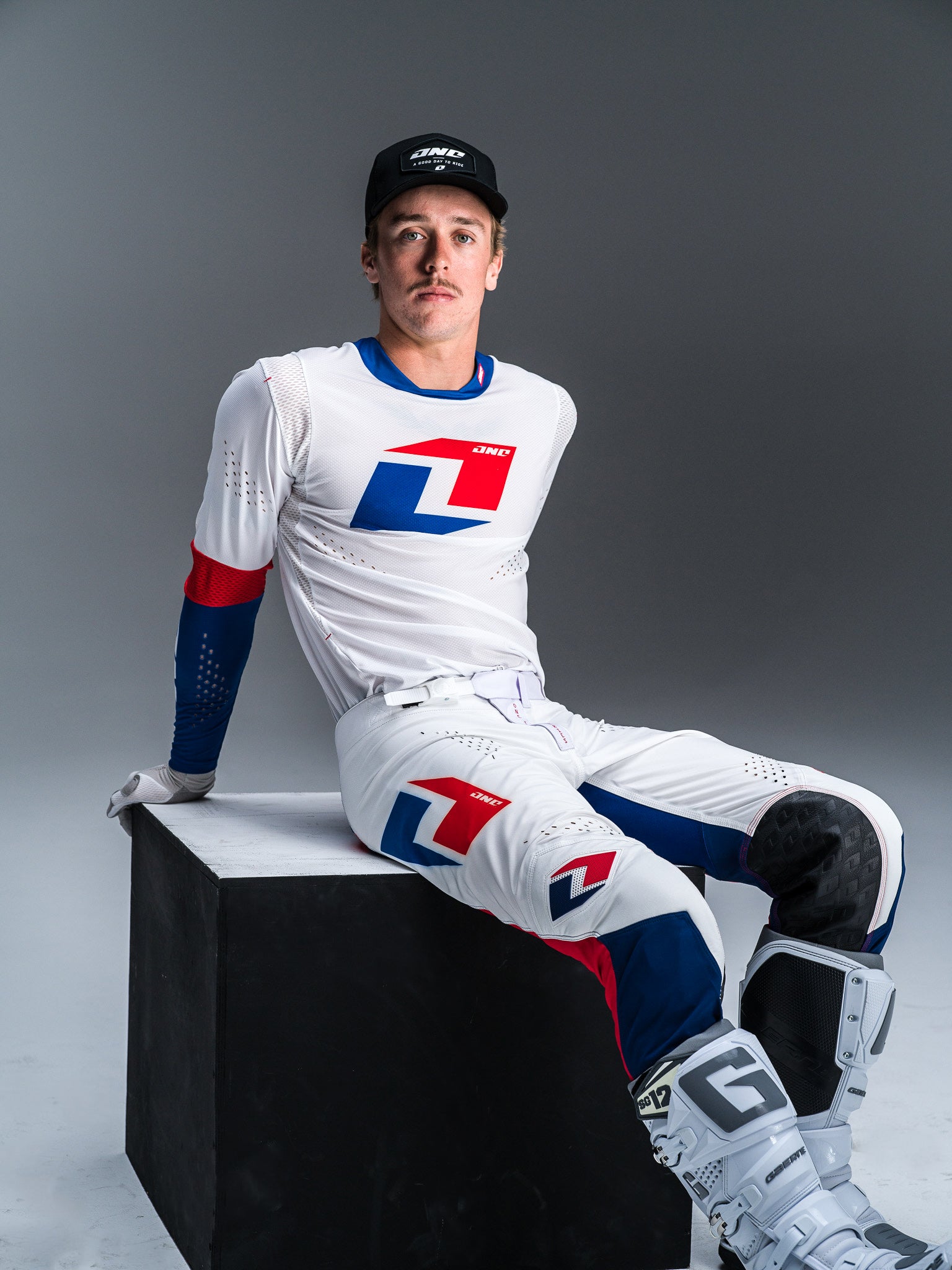 X-197 Pant - WHITE FLAG
